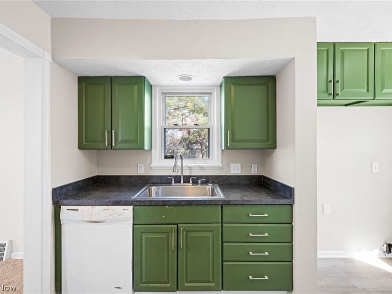 21391 Westport Avenue, Euclid, OH 44123 Photo 13