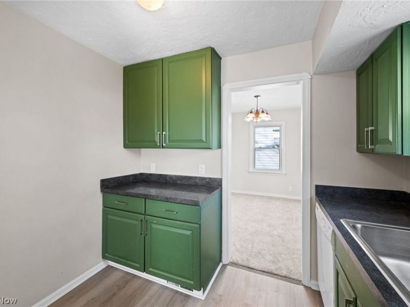 21391 Westport Avenue, Euclid, OH 44123 Photo 5