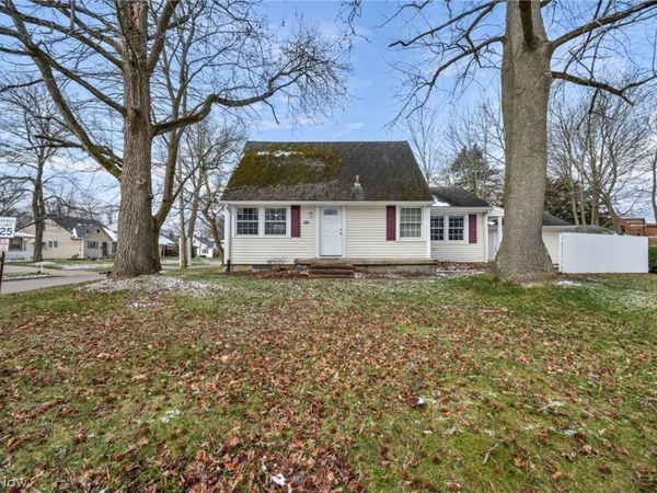 394 N Hawkins Avenue, Akron, OH 44313