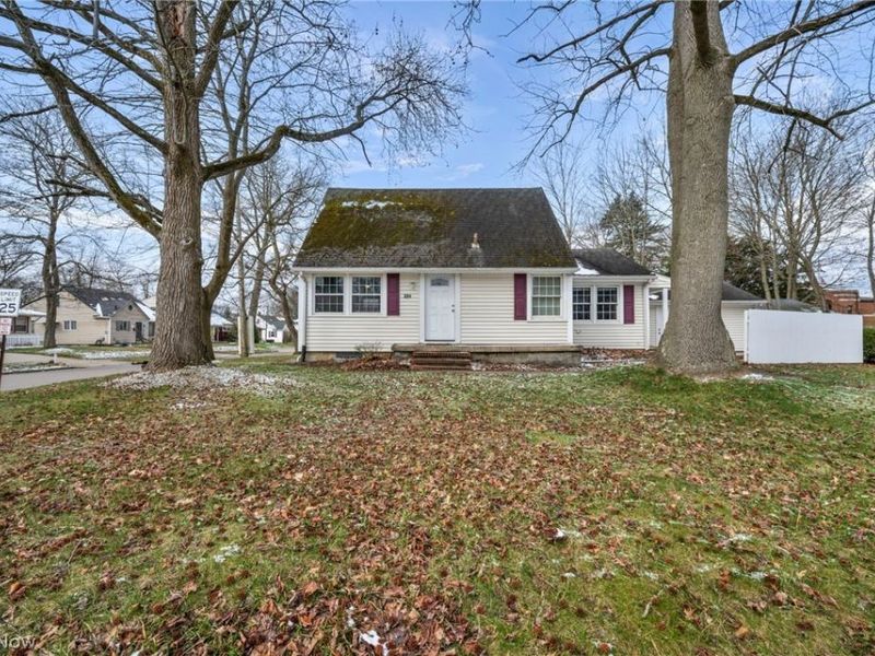 394 N Hawkins Avenue, Akron, OH 44313 Photo 1