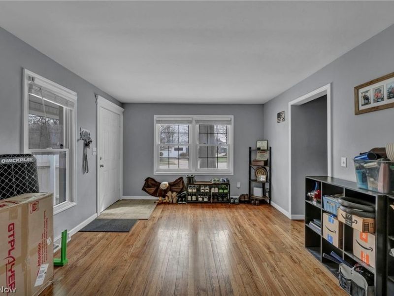 394 N Hawkins Avenue, Akron, OH 44313 Photo 16