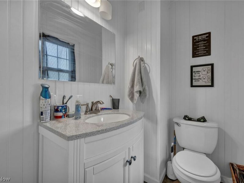 394 N Hawkins Avenue, Akron, OH 44313 Photo 18