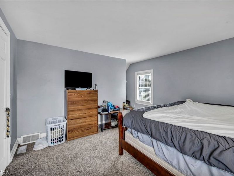 394 N Hawkins Avenue, Akron, OH 44313 Photo 21