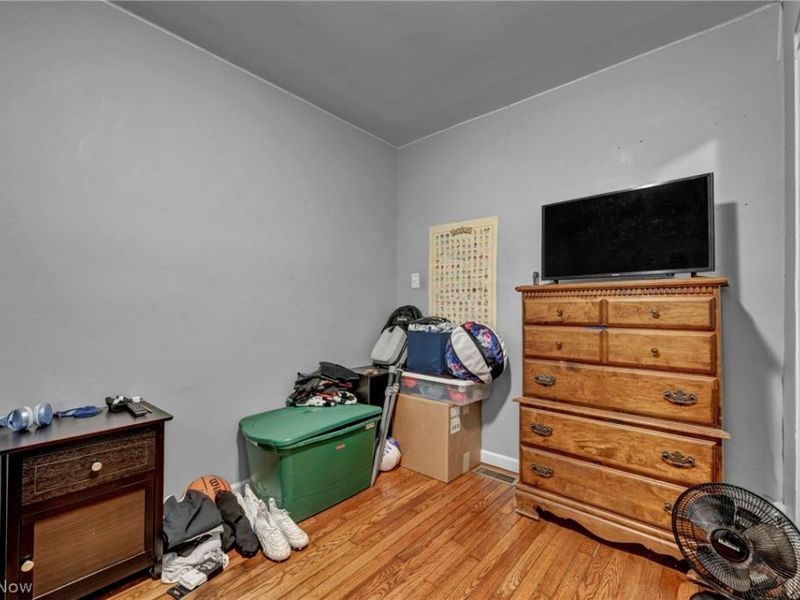 394 N Hawkins Avenue, Akron, OH 44313 Photo 29