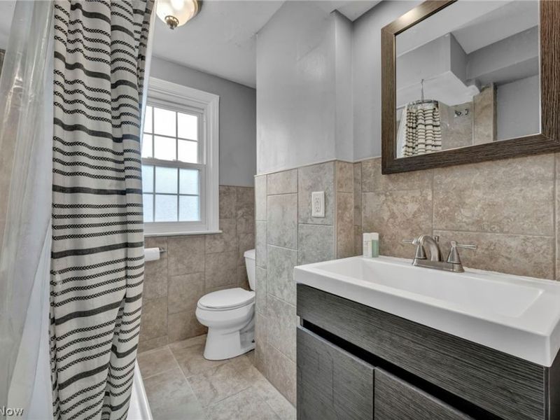 394 N Hawkins Avenue, Akron, OH 44313 Photo 30