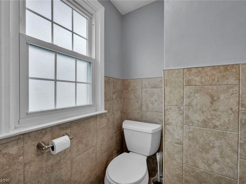 394 N Hawkins Avenue, Akron, OH 44313 Photo 32