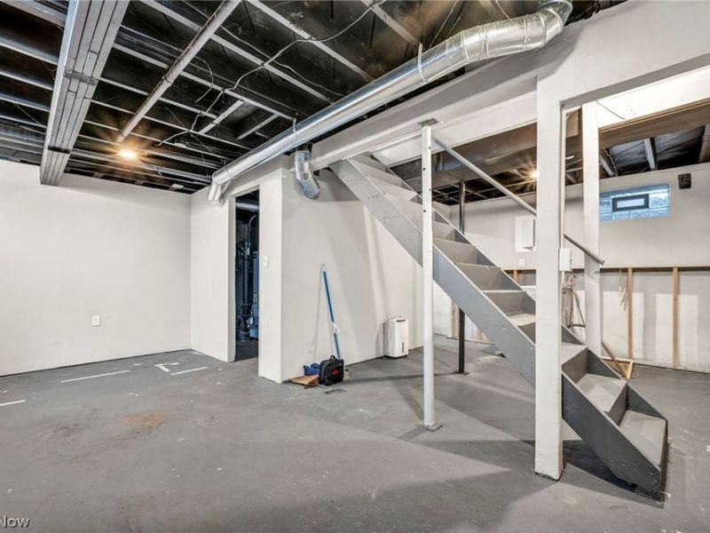 394 N Hawkins Avenue, Akron, OH 44313 Photo 36