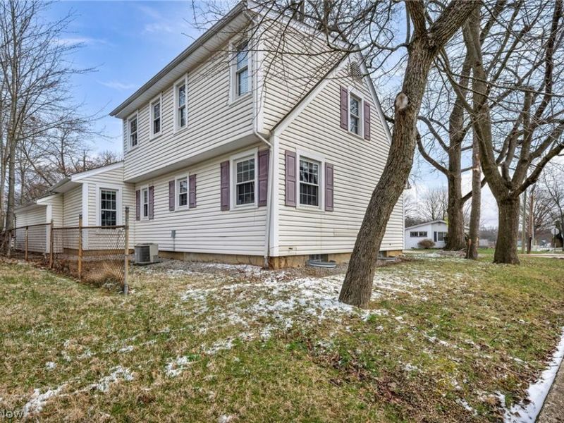 394 N Hawkins Avenue, Akron, OH 44313 Photo 4