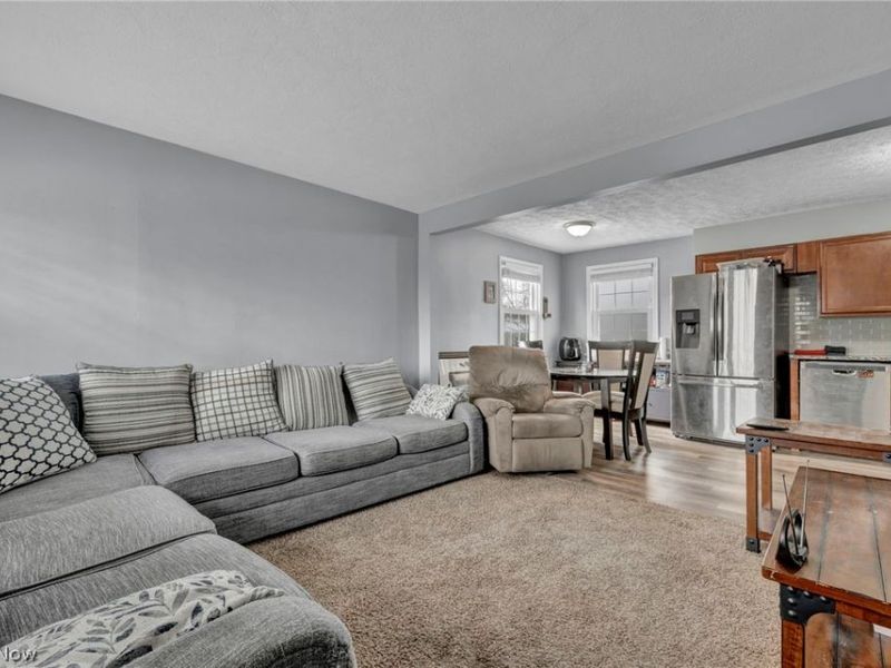 394 N Hawkins Avenue, Akron, OH 44313 Photo 5