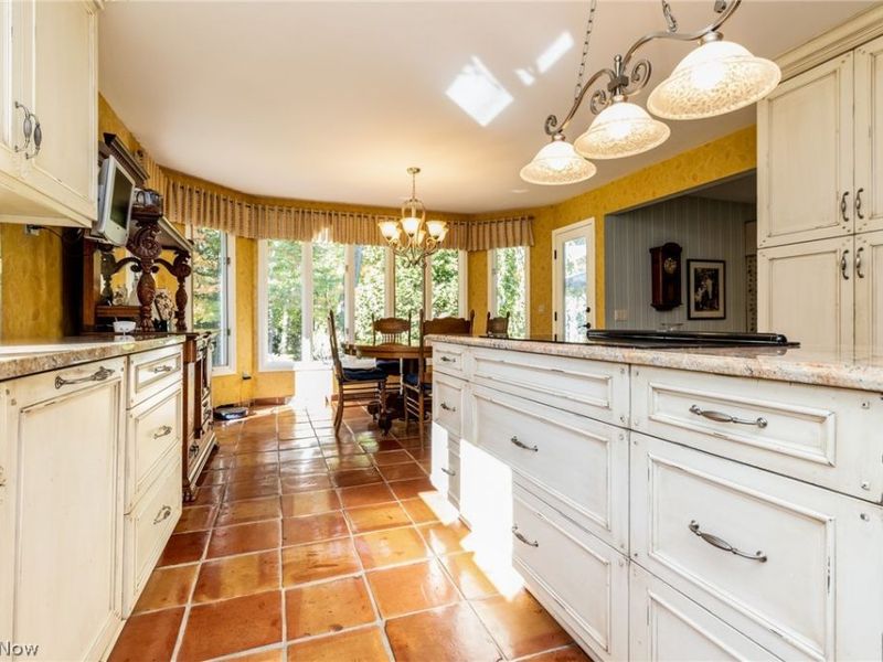 29249 Orangewood Drive, Orange, OH 44122 Photo 12