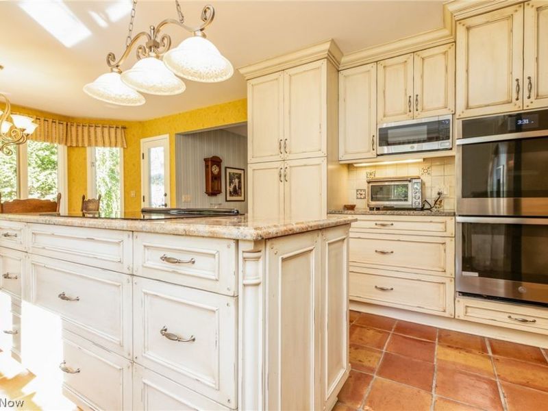 29249 Orangewood Drive, Orange, OH 44122 Photo 13