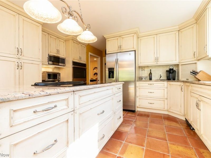 29249 Orangewood Drive, Orange, OH 44122 Photo 14