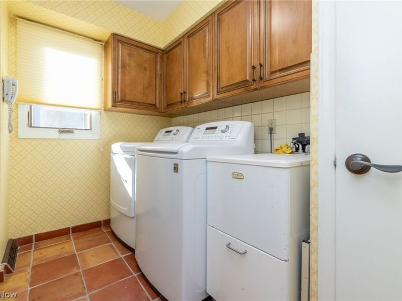 29249 Orangewood Drive, Orange, OH 44122 Photo 19