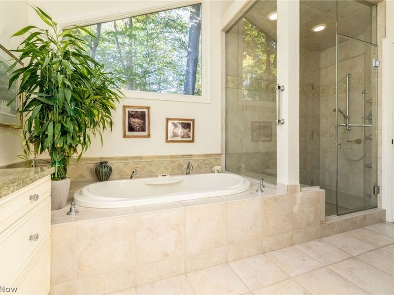 29249 Orangewood Drive, Orange, OH 44122 Photo 26