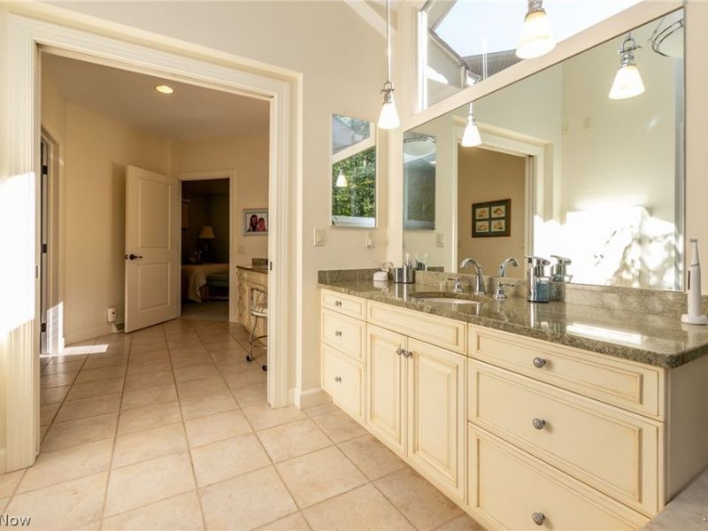 29249 Orangewood Drive, Orange, OH 44122 Photo 29