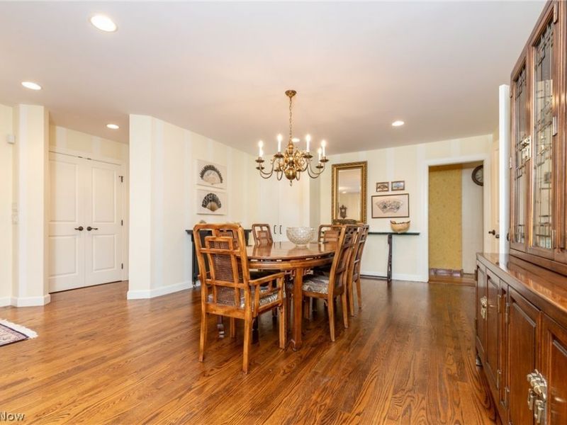 29249 Orangewood Drive, Orange, OH 44122 Photo 3