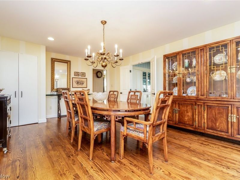 29249 Orangewood Drive, Orange, OH 44122 Photo 4