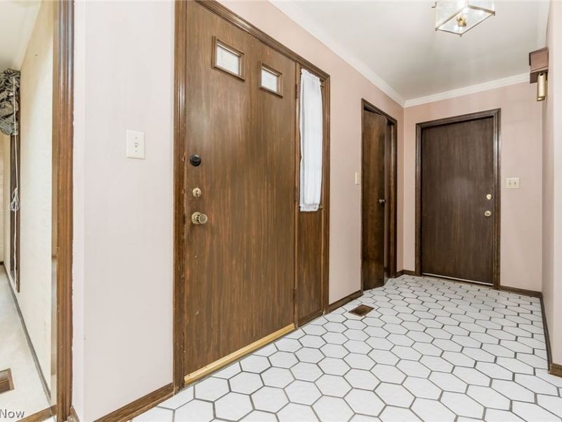 5180 Etna Road, Columbus, OH 43213 Photo 8