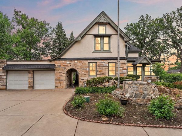 231 Isabel Street W, Saint Paul, MN 55107