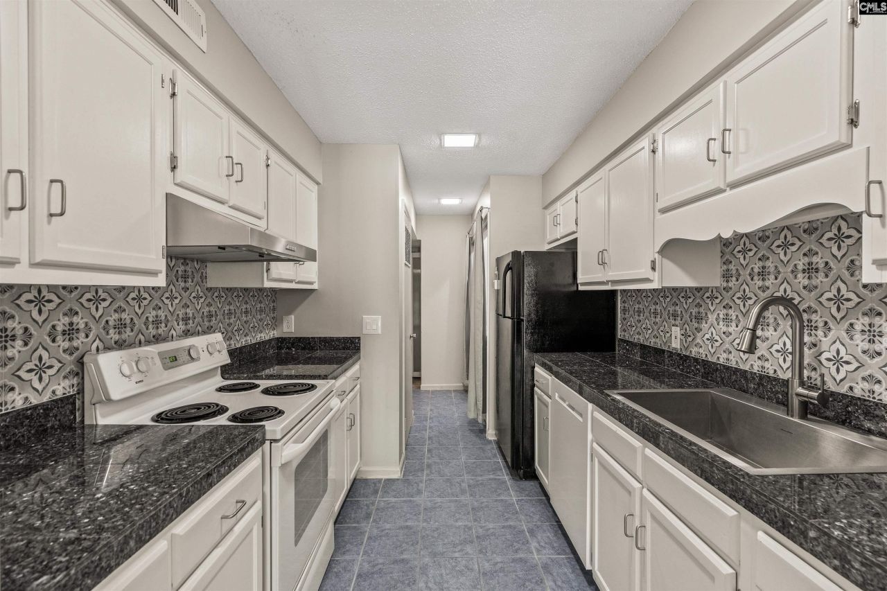 311 Dryden Lane  Photo 4