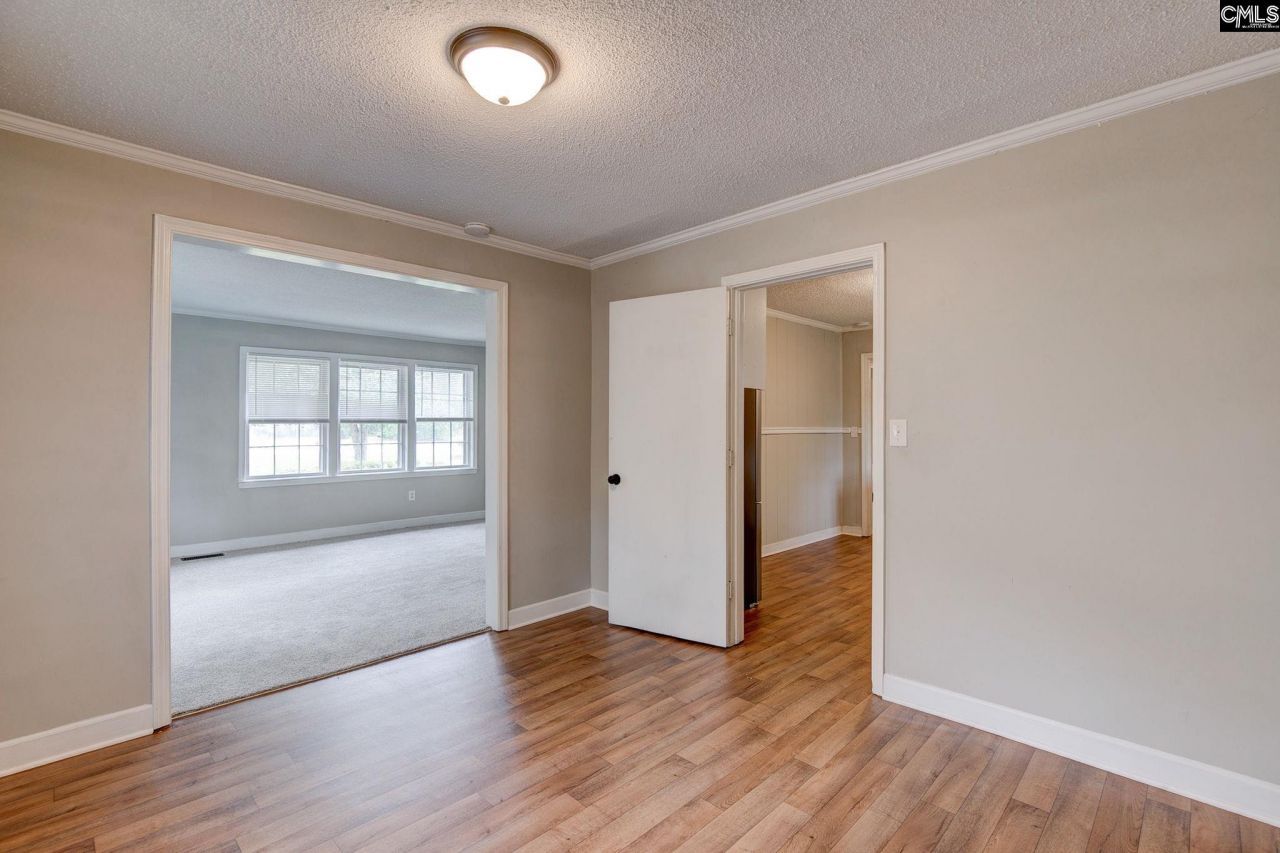 998 S Main Street Photo 14