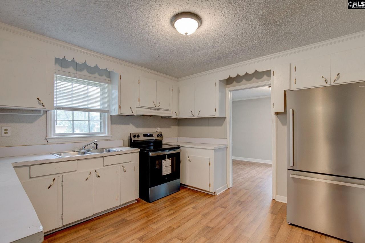 998 S Main Street Photo 17