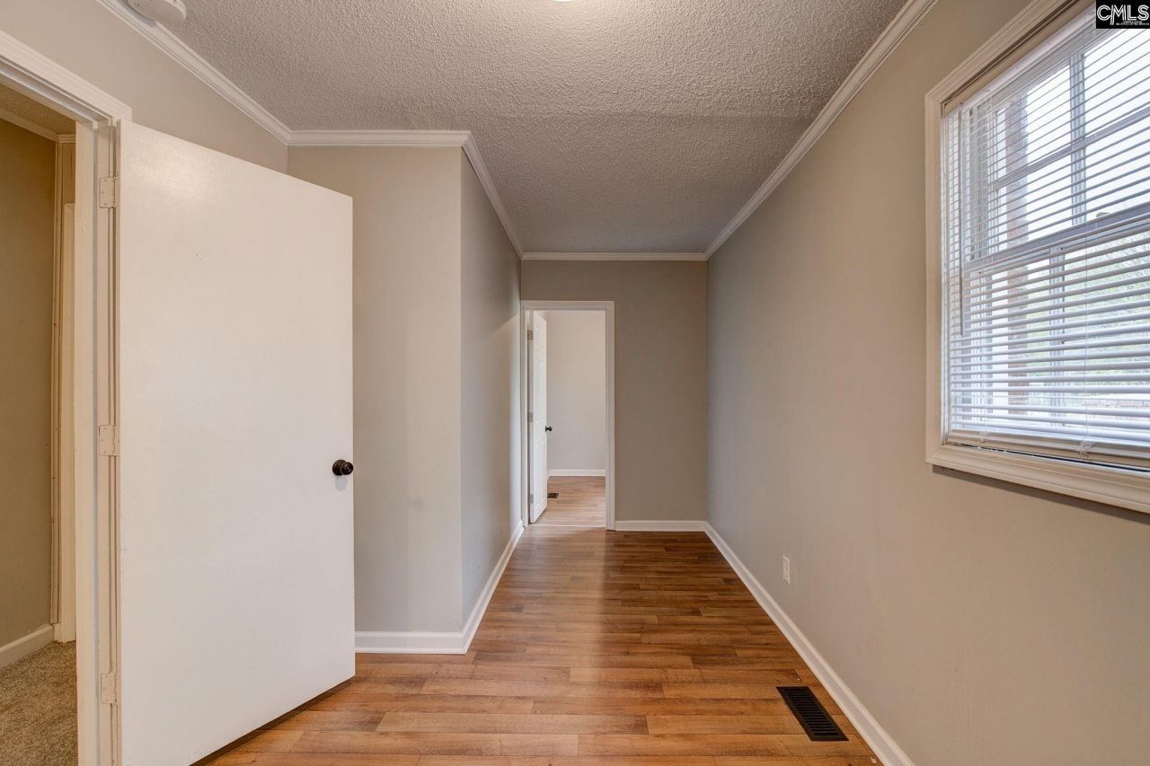 998 S Main Street Photo 20