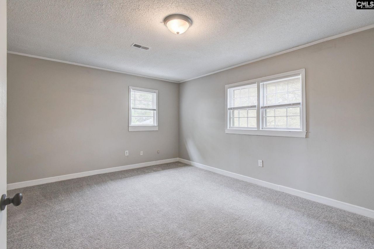 998 S Main Street Photo 30