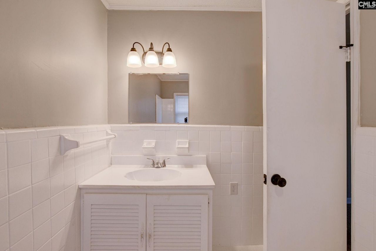 998 S Main Street Photo 33