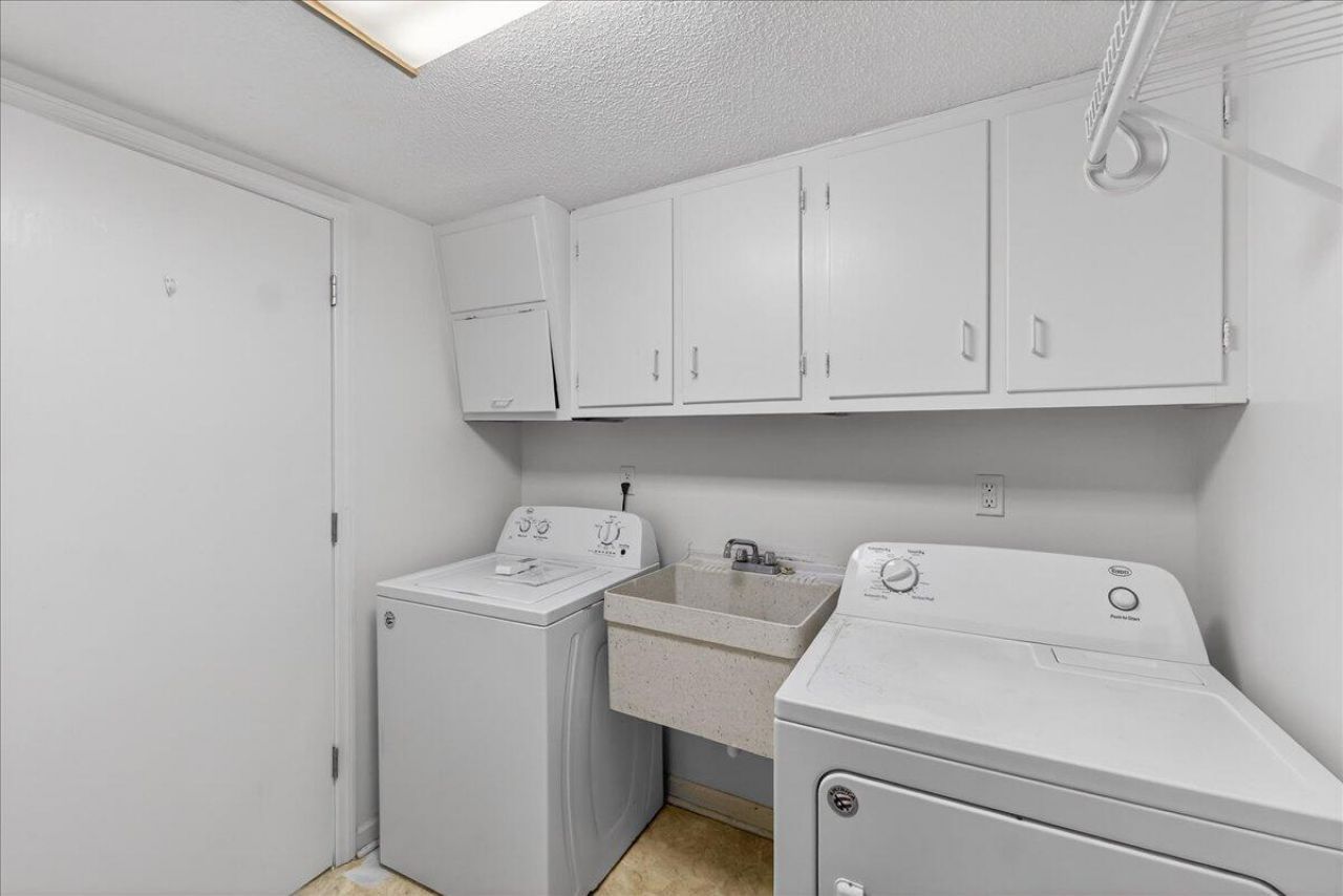 1568 Oak Island Drive Photo 18