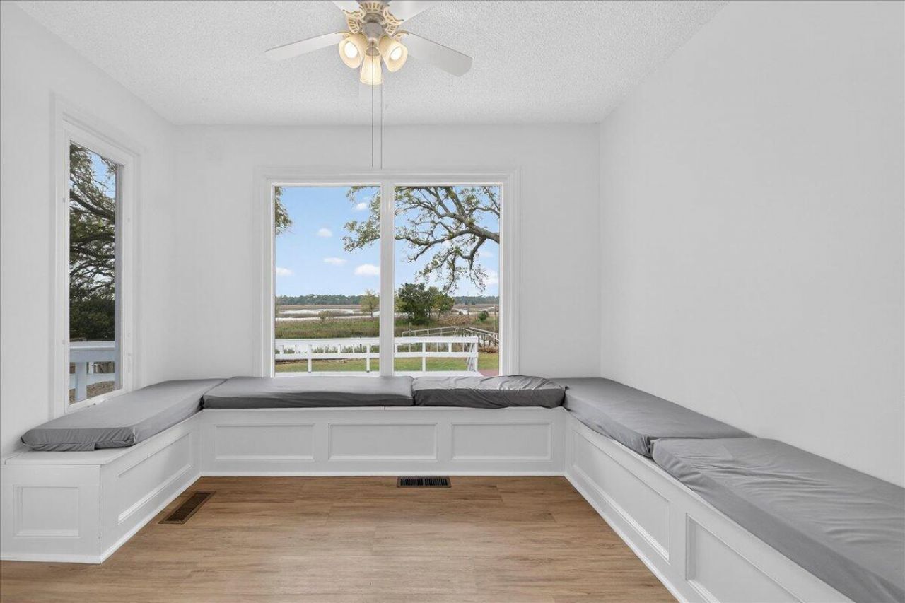 1568 Oak Island Drive Photo 19