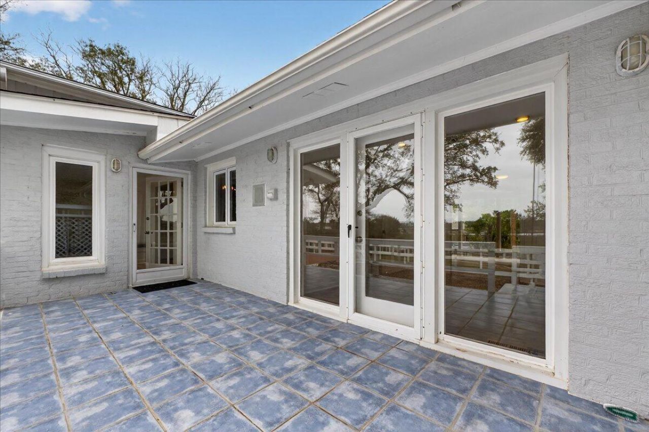 1568 Oak Island Drive Photo 21