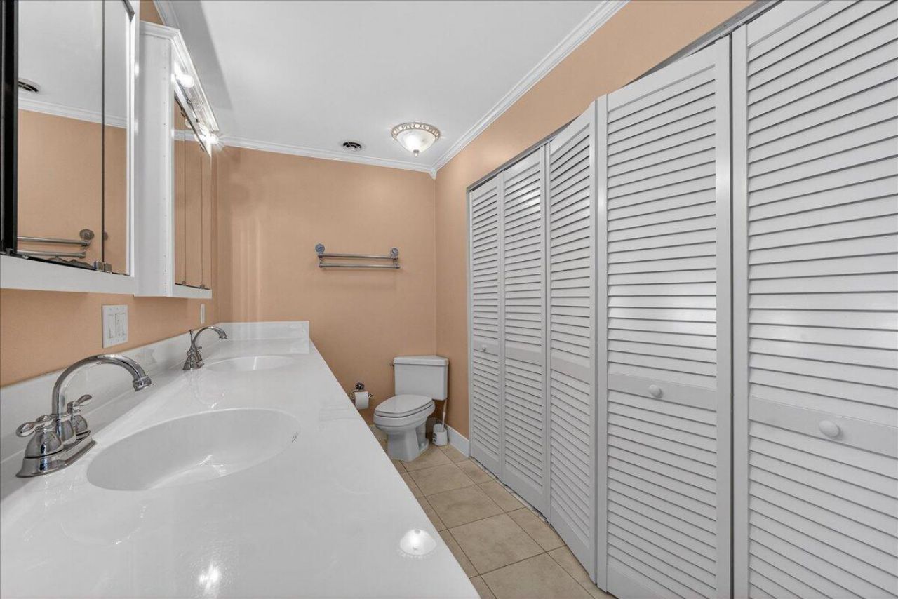 1568 Oak Island Drive Photo 32