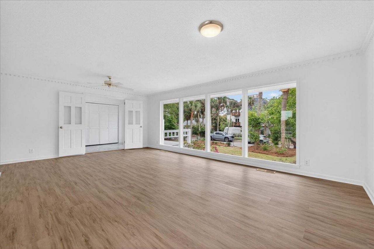 1568 Oak Island Drive Photo 5