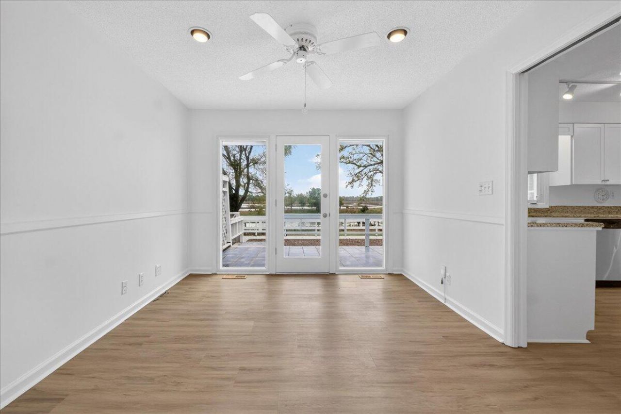 1568 Oak Island Drive Photo 6