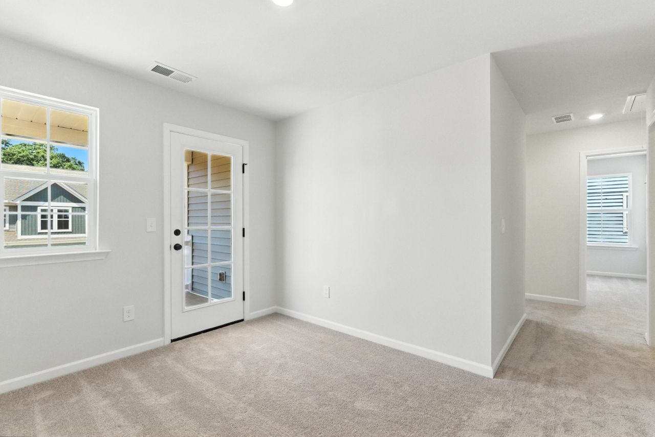 229 Crosswick Street Photo 12