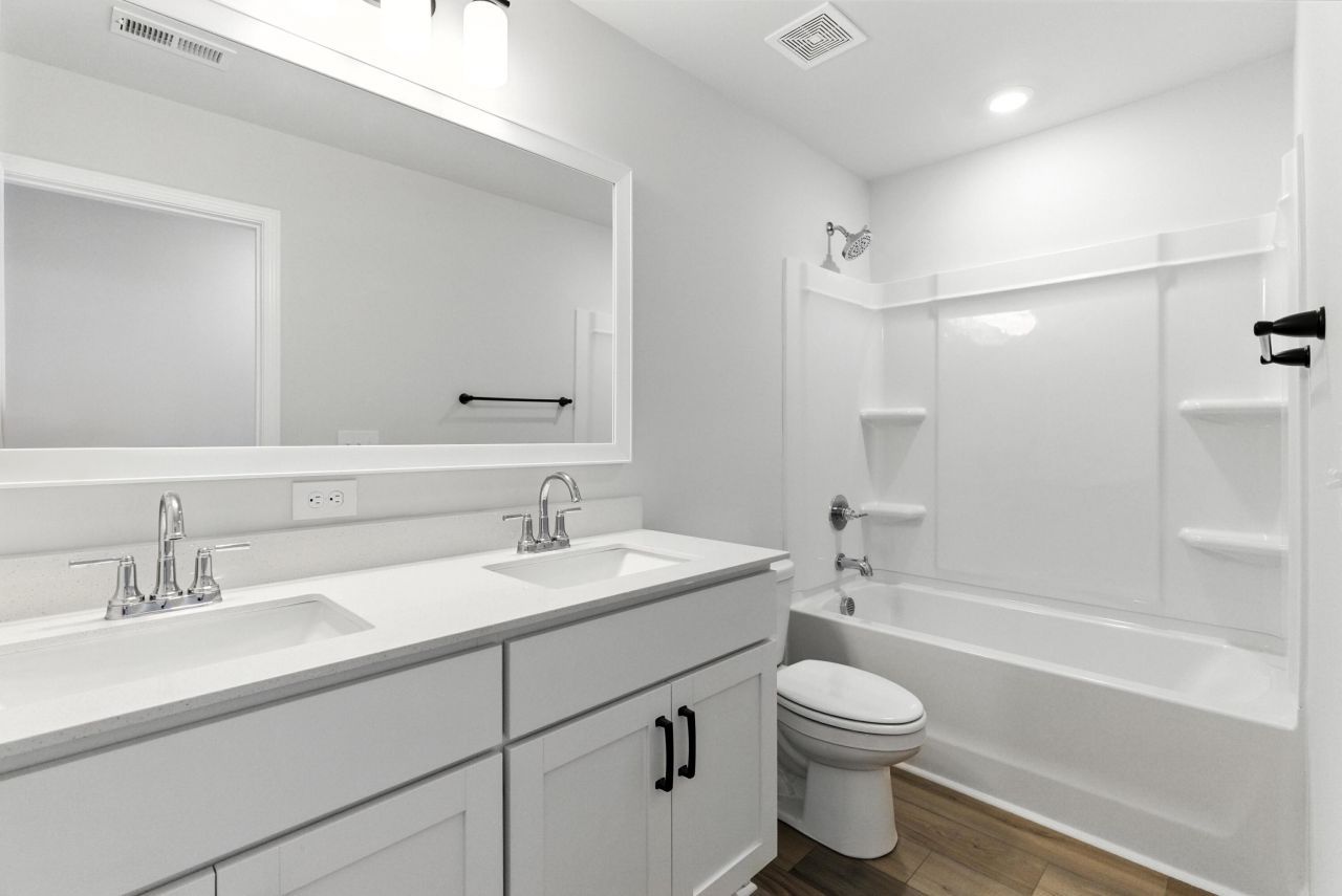 229 Crosswick Street Photo 14