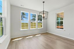 229 Crosswick Street photo 4