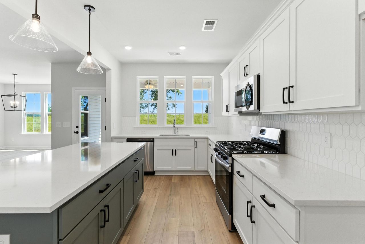 229 Crosswick Street Photo 9