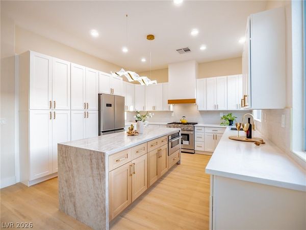 5387 S Conquistador Street, Las Vegas, NV 89148