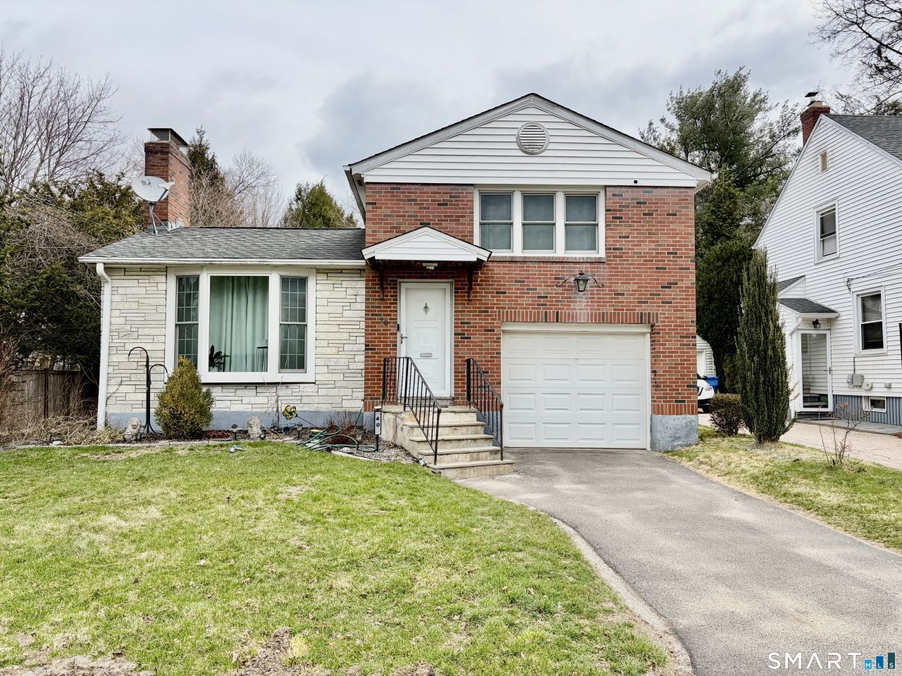 40 Robert, Waterbury, CT 06710 Main Photo