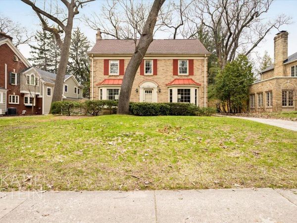 1705 Pontiac Road SE, East Grand Rapids, MI 49506