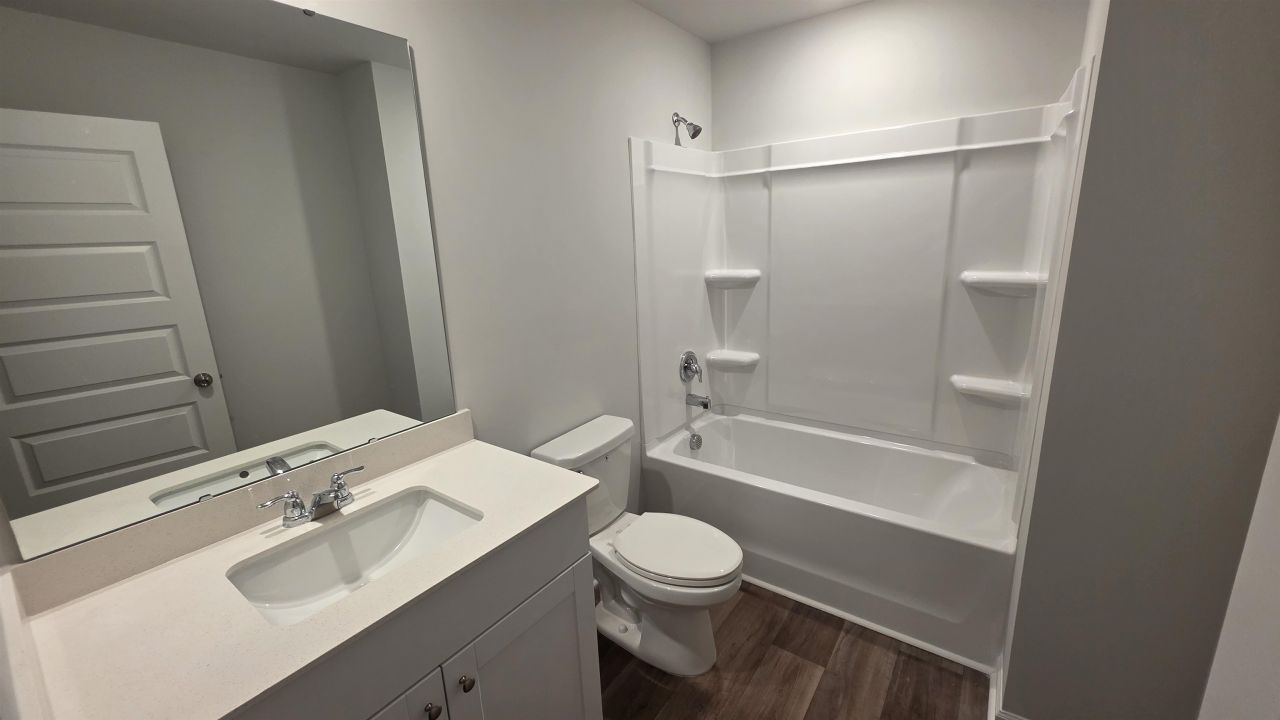 137 Indigo Grove Dr Photo 4