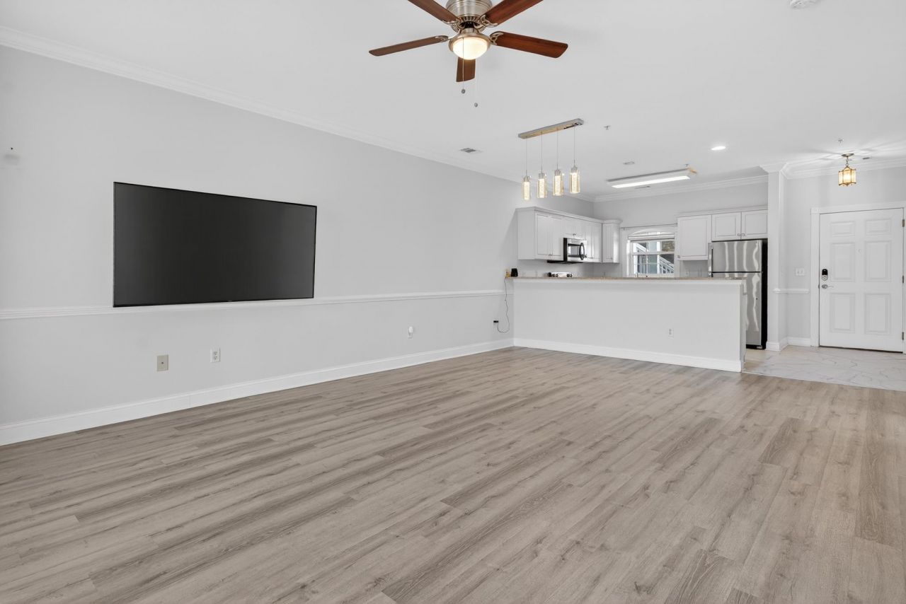 109 South Shore Blvd. Photo 6