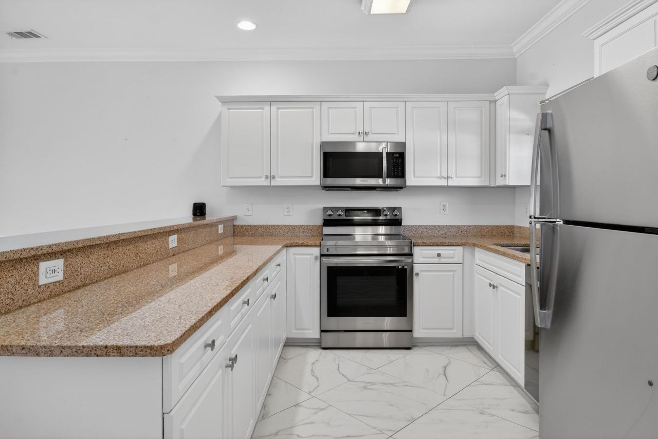 109 South Shore Blvd. Photo 9