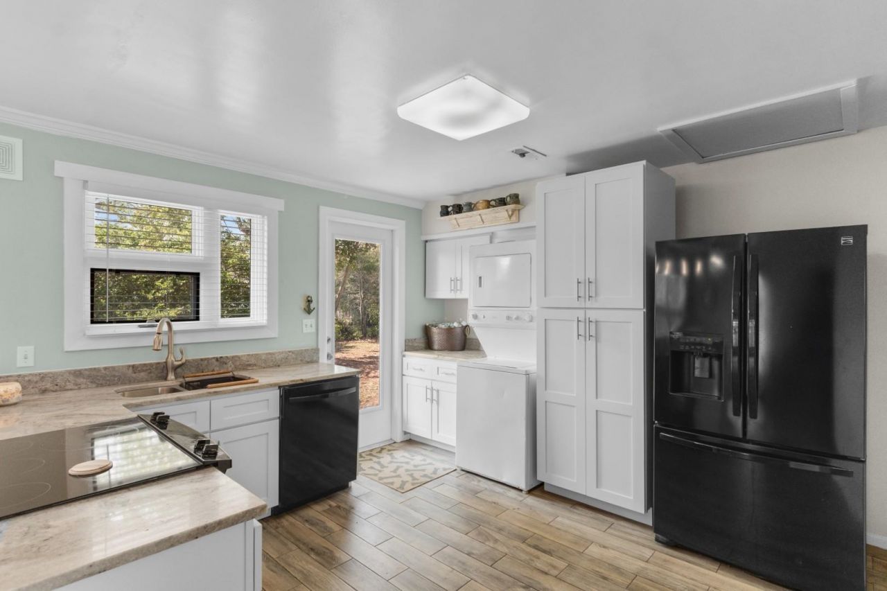 643 Quince Ave. Photo 5