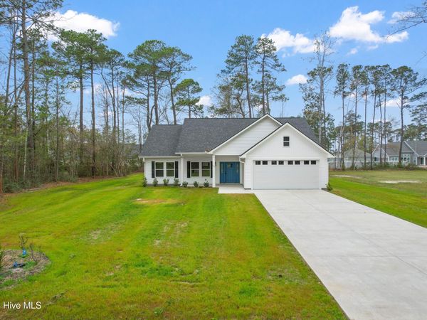 523 Leatherwood Drive NW, Calabash, NC 28467