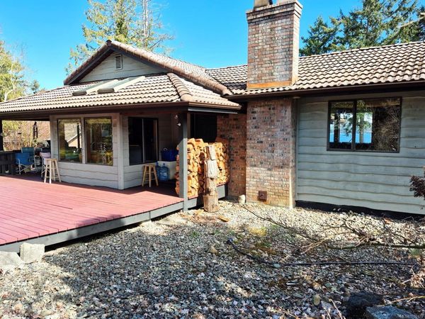 5904 Garvin Rd, Union Bay, BC V0R 3B0