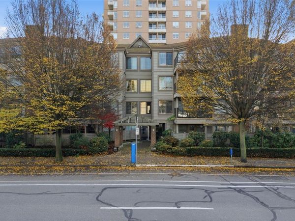 935 Johnson St, Unit 305, Victoria, BC V8V 3N5