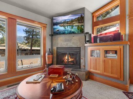 962 Modesto Avenue, South Lake Tahoe, CA 96150 Photo